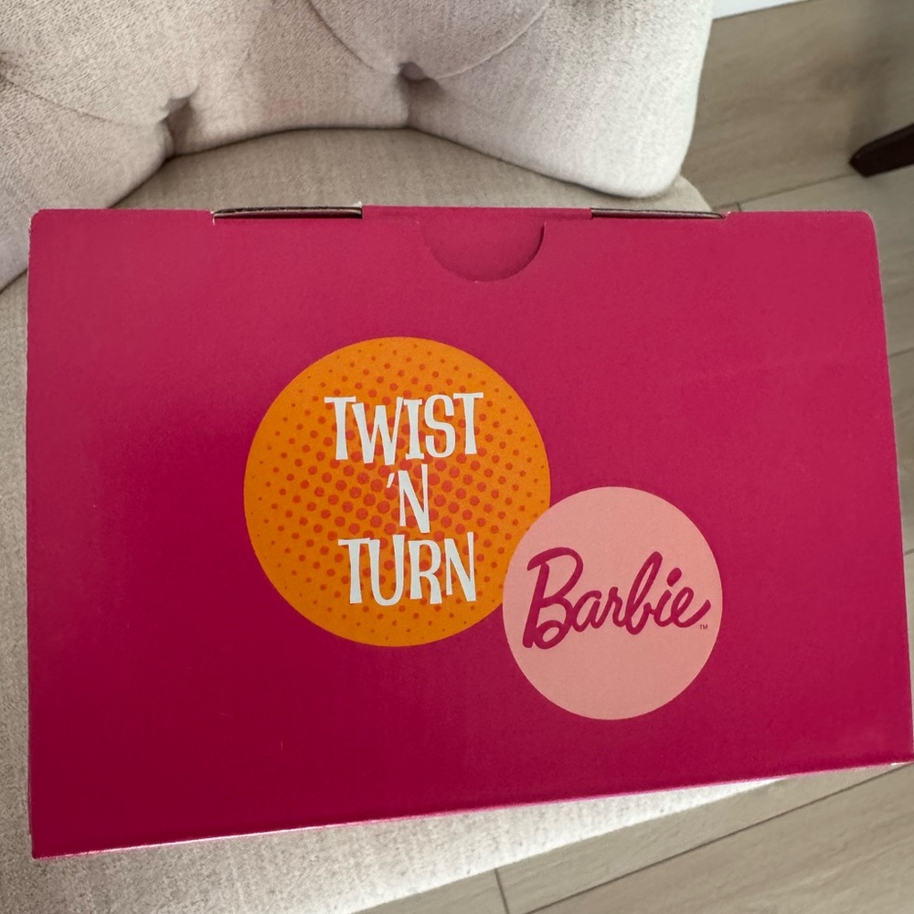 Stanley Barbie Pink and Orange Twist Tumbler - Picture 5 of 7